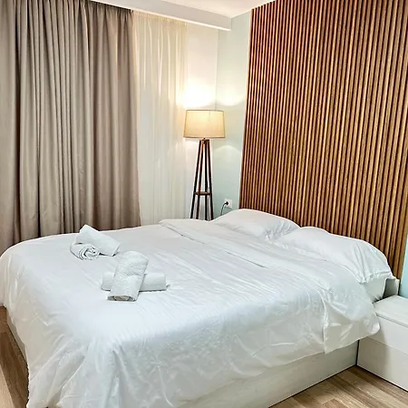 شقة Spacious Fancy تيرانا