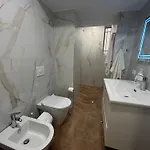 Spacious Fancy דירה *