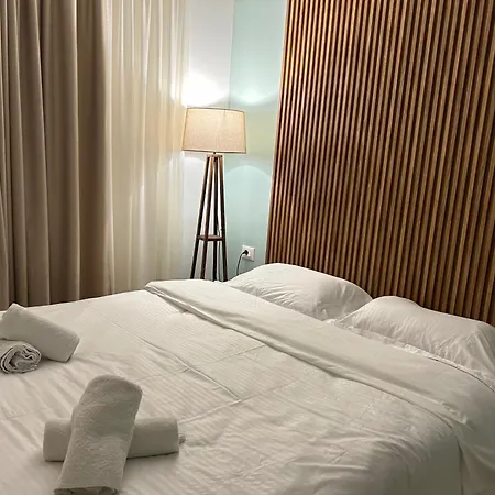 Spacious Fancy アパート *