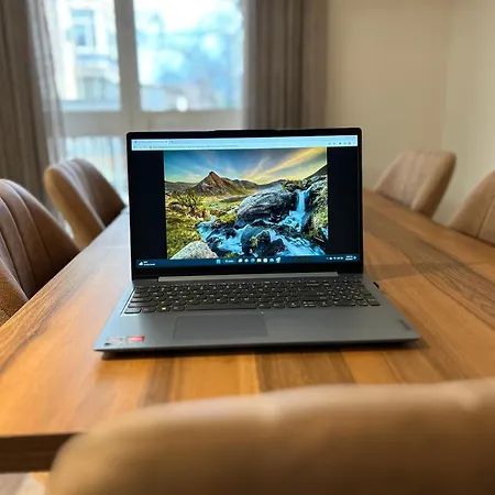 Spacious Fancy * ティラナ