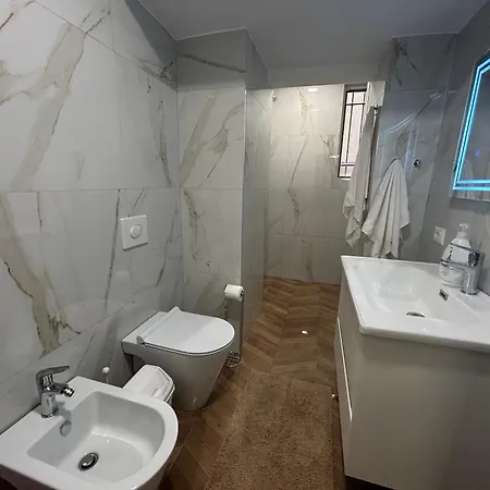 Spacious Fancy Apartment *