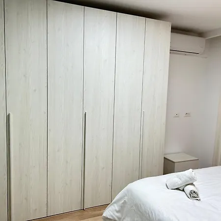 Spacious Fancy Apartment *